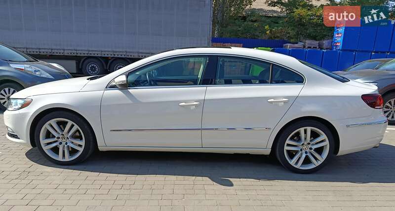 Купе Volkswagen CC / Passat CC 2014 в Николаеве