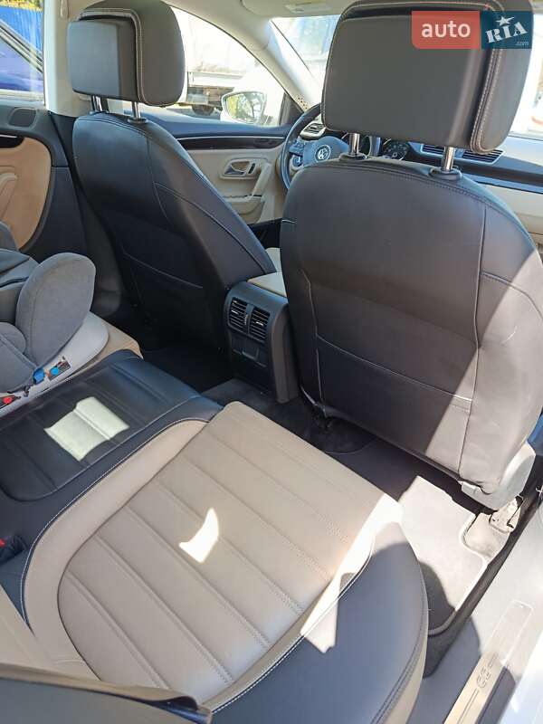 Купе Volkswagen CC / Passat CC 2014 в Николаеве
