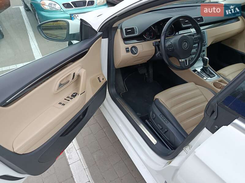 Купе Volkswagen CC / Passat CC 2014 в Николаеве
