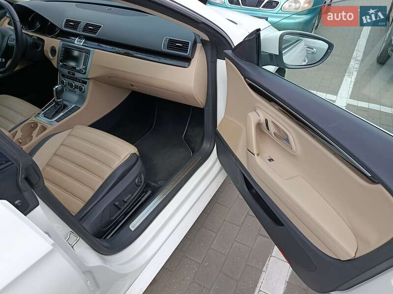Купе Volkswagen CC / Passat CC 2014 в Николаеве