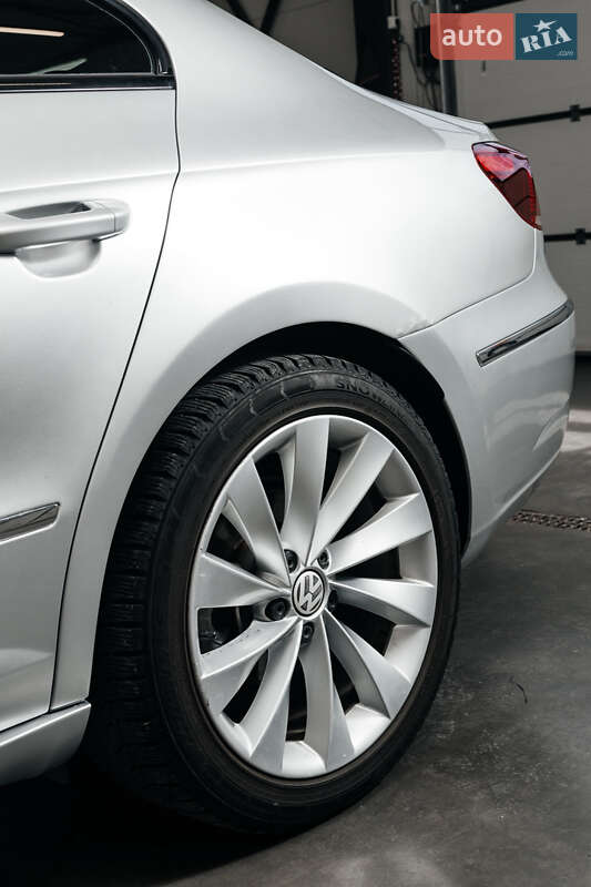 Купе Volkswagen CC / Passat CC 2012 в Черновцах