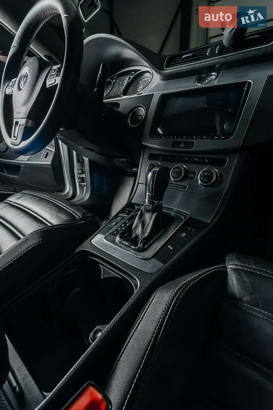 Купе Volkswagen CC / Passat CC 2012 в Черновцах