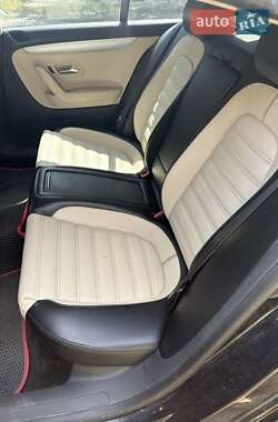 Купе Volkswagen CC / Passat CC 2011 в 
