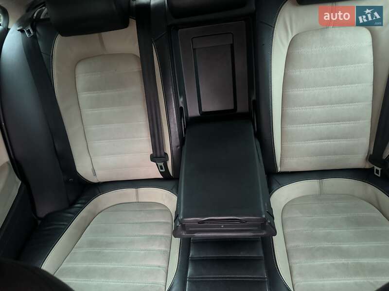 Купе Volkswagen CC / Passat CC 2011 в Киеве