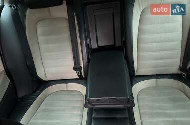 Купе Volkswagen CC / Passat CC 2011 в 