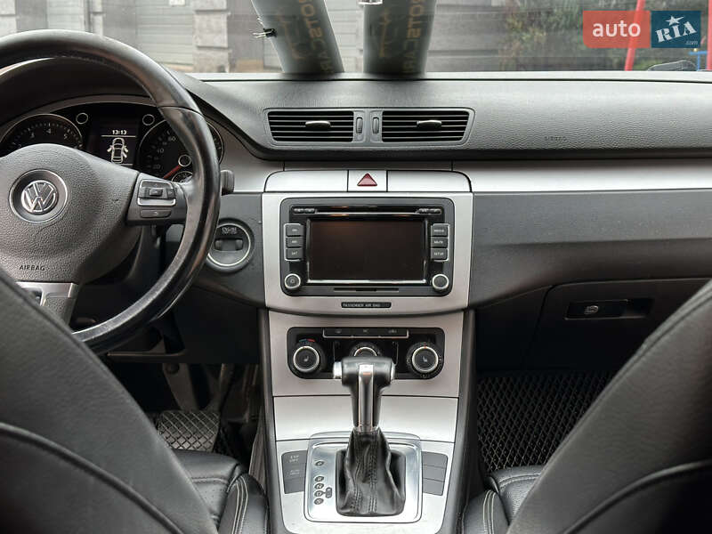 Купе Volkswagen CC / Passat CC 2010 в Івано-Франківську