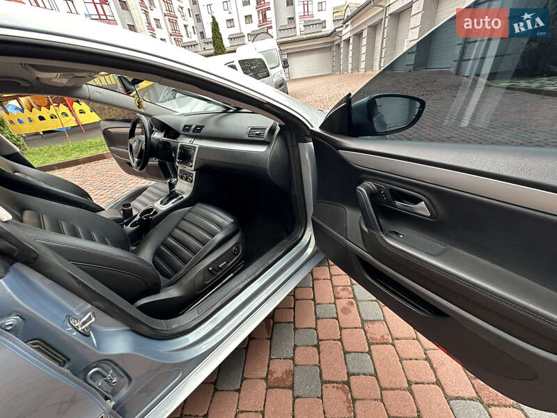 Купе Volkswagen CC / Passat CC 2010 в Івано-Франківську