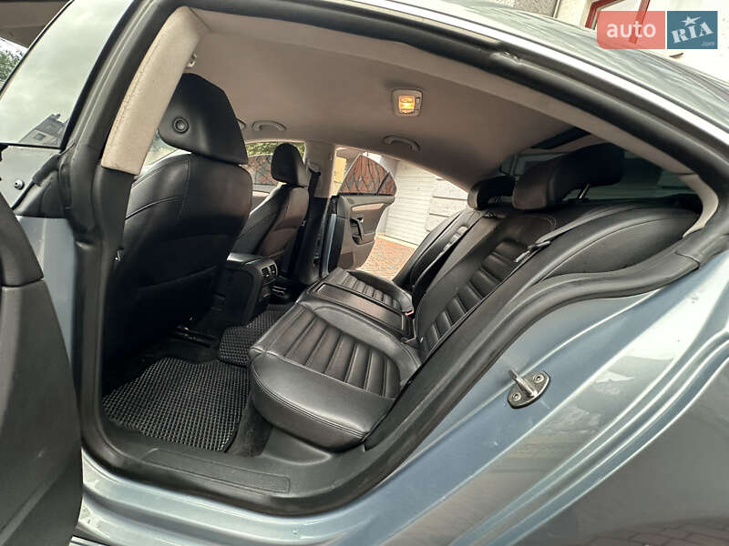 Купе Volkswagen CC / Passat CC 2010 в Івано-Франківську