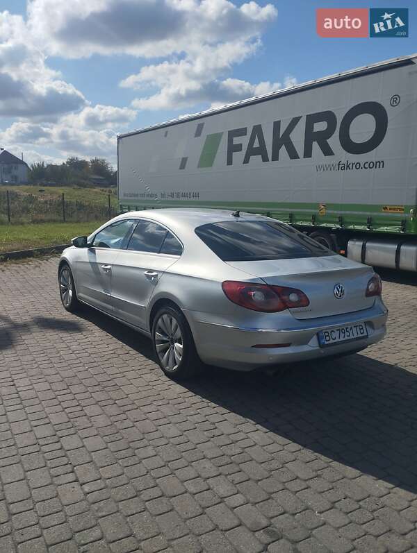 Купе Volkswagen CC / Passat CC 2010 в Яворові