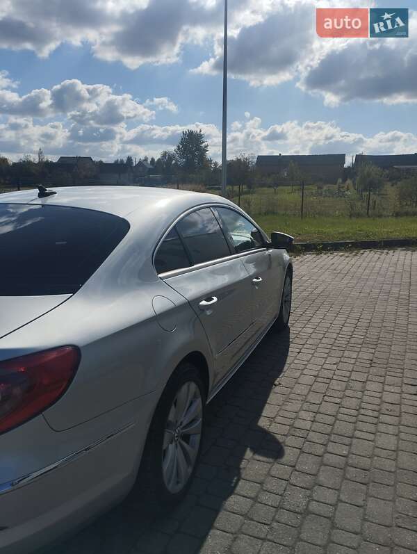 Купе Volkswagen CC / Passat CC 2010 в Яворові