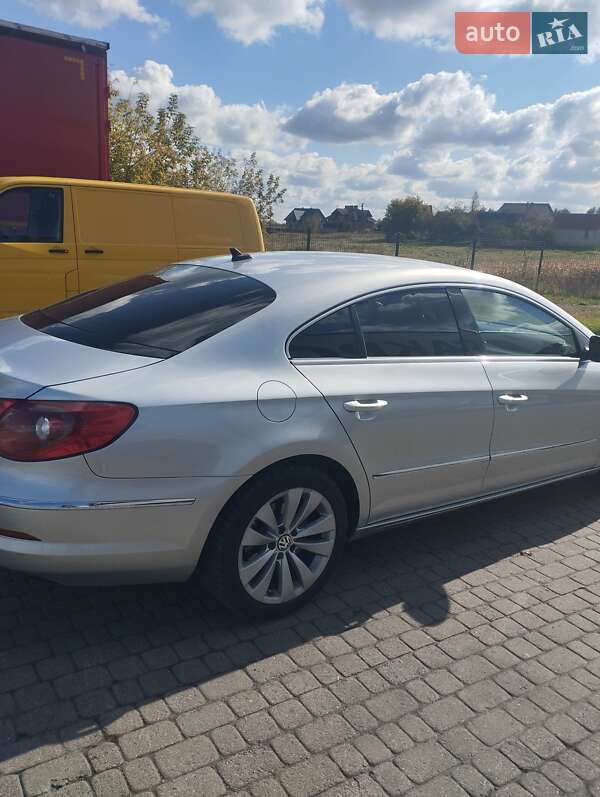 Купе Volkswagen CC / Passat CC 2010 в Яворові