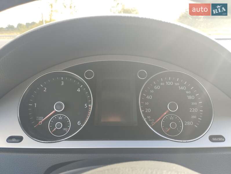 Купе Volkswagen CC / Passat CC 2010 в Яворові