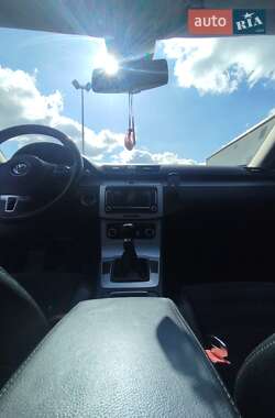 Купе Volkswagen CC / Passat CC 2010 в 