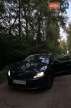 Купе Volkswagen CC / Passat CC 2013 в 