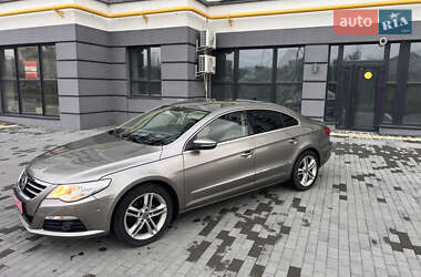 Купе Volkswagen CC / Passat CC 2011 в 