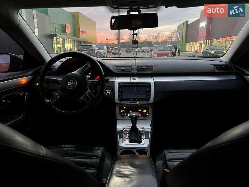 Купе Volkswagen CC / Passat CC 2010 в Киеве