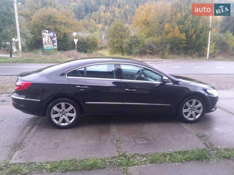Купе Volkswagen CC / Passat CC 2010 в Косове