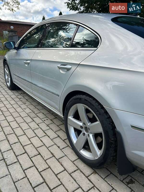 Купе Volkswagen CC / Passat CC 2010 в Ивано-Франковске