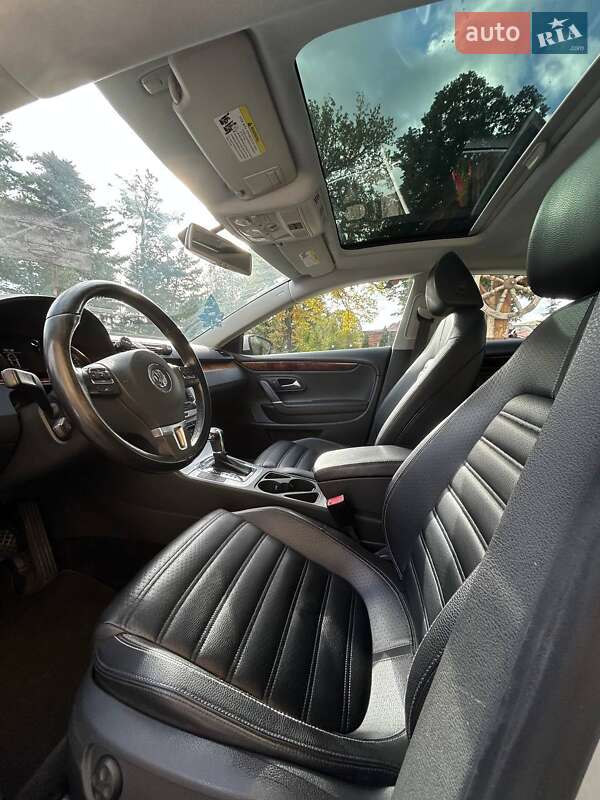 Купе Volkswagen CC / Passat CC 2010 в Ивано-Франковске