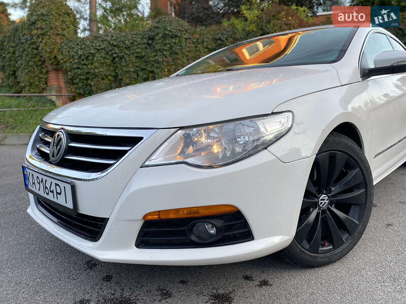 Купе Volkswagen CC / Passat CC 2010 в Виннице