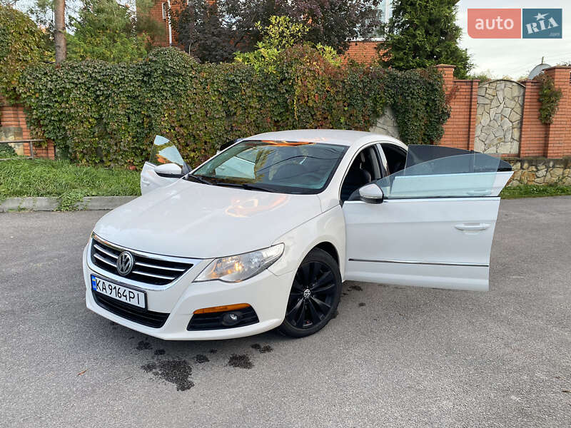 Купе Volkswagen CC / Passat CC 2010 в Виннице