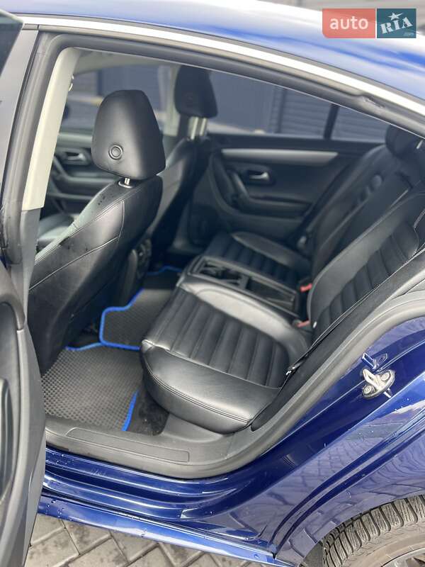 Купе Volkswagen CC / Passat CC 2010 в Кропивницькому