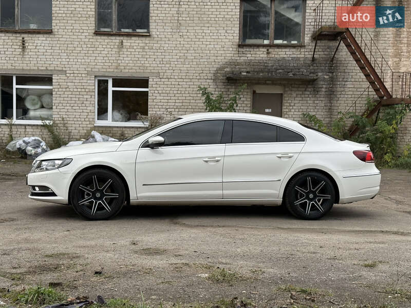 Купе Volkswagen CC / Passat CC 2013 в Радомышле