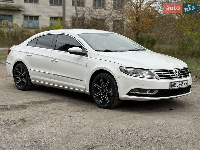 Купе Volkswagen CC / Passat CC 2013 в Радомышле