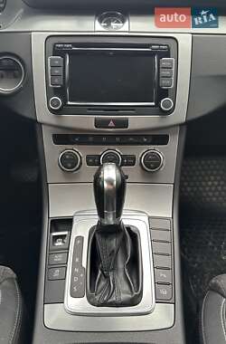 Купе Volkswagen CC / Passat CC 2012 в 