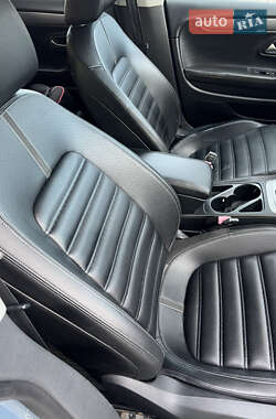 Купе Volkswagen CC / Passat CC 2010 в 