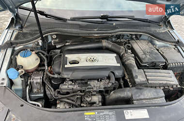 Купе Volkswagen CC / Passat CC 2010 в 