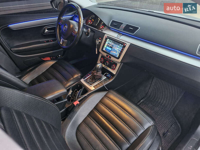 Купе Volkswagen CC / Passat CC 2011 в Киеве