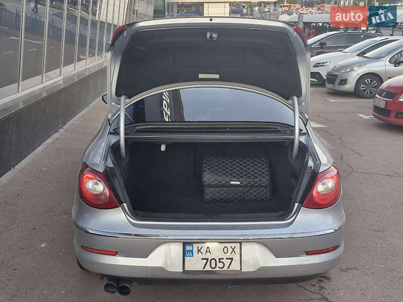 Купе Volkswagen CC / Passat CC 2011 в Киеве