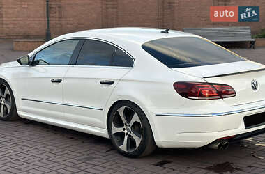 Купе Volkswagen CC / Passat CC 2012 в 