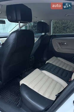 Купе Volkswagen CC / Passat CC 2012 в 