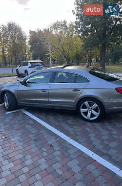 Купе Volkswagen CC / Passat CC 2011 в 