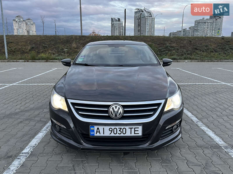 Купе Volkswagen CC / Passat CC 2011 в Киеве