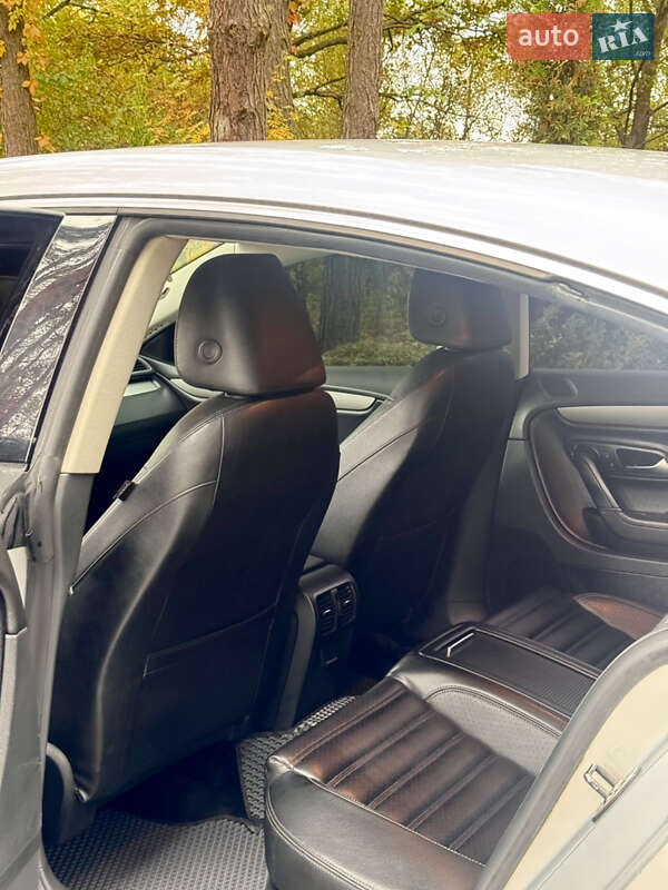 Купе Volkswagen CC / Passat CC 2012 в Львове