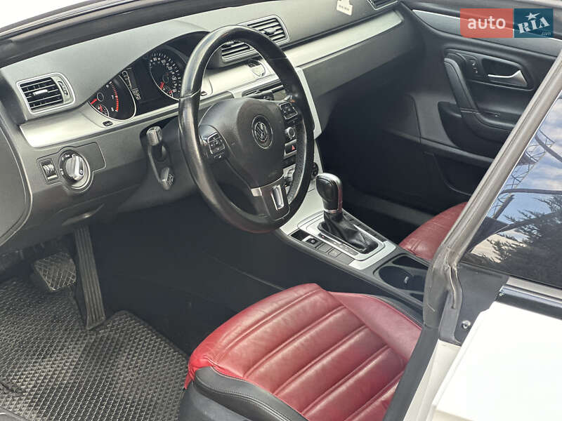 Купе Volkswagen CC / Passat CC 2015 в Могилів-Подільському