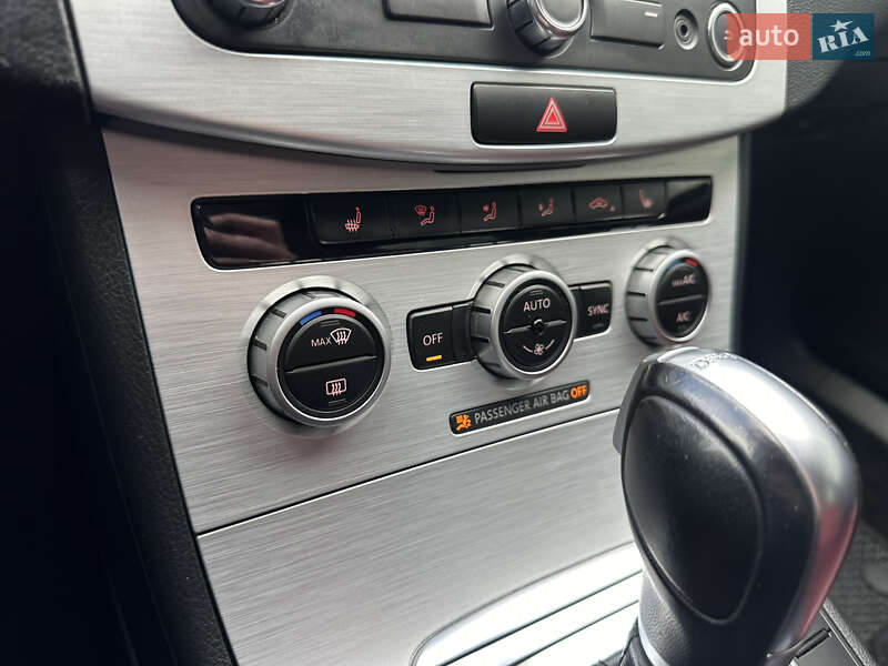 Купе Volkswagen CC / Passat CC 2015 в Могилів-Подільському