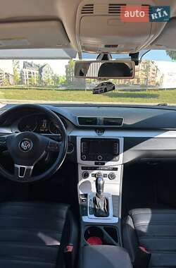Купе Volkswagen CC / Passat CC 2013 в 