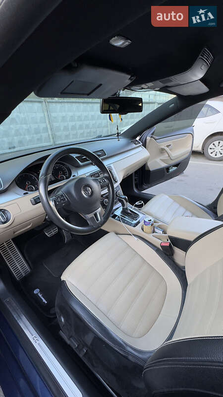 Купе Volkswagen CC / Passat CC 2013 в Киеве