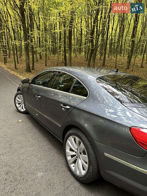 Купе Volkswagen CC / Passat CC 2011 в Луцке