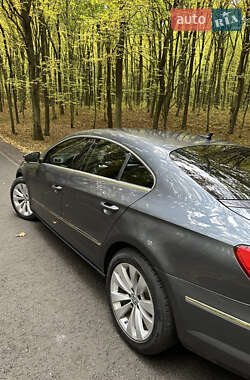 Купе Volkswagen CC / Passat CC 2011 в 