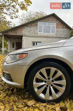 Купе Volkswagen CC / Passat CC 2011 в 