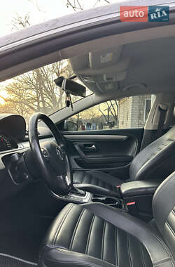 Купе Volkswagen CC / Passat CC 2011 в 