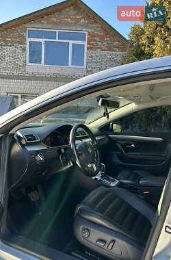 Купе Volkswagen CC / Passat CC 2011 в 