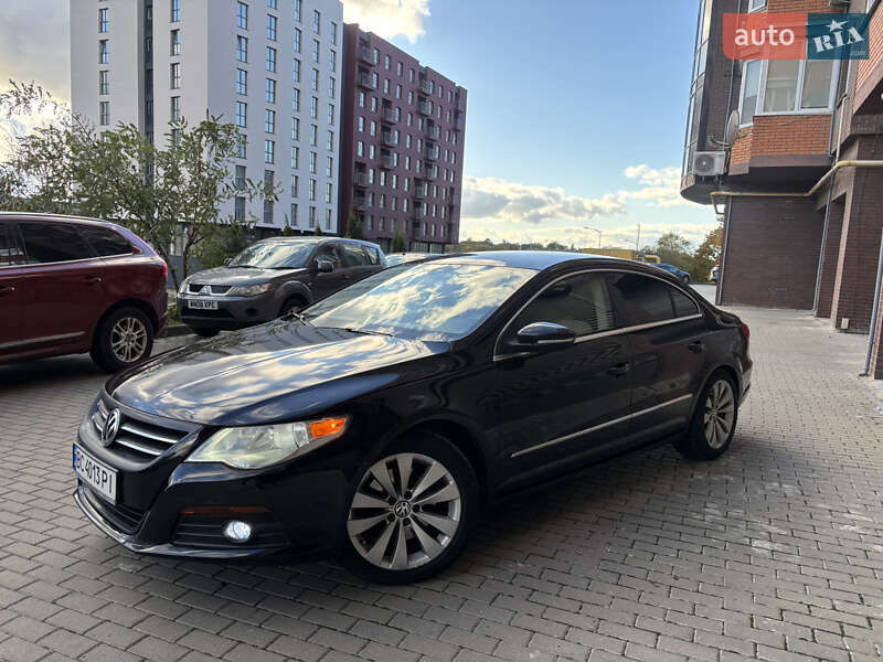 Купе Volkswagen CC / Passat CC 2011 в Львове