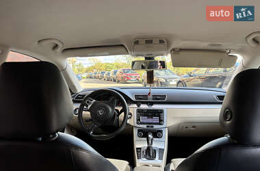 Купе Volkswagen CC / Passat CC 2011 в 