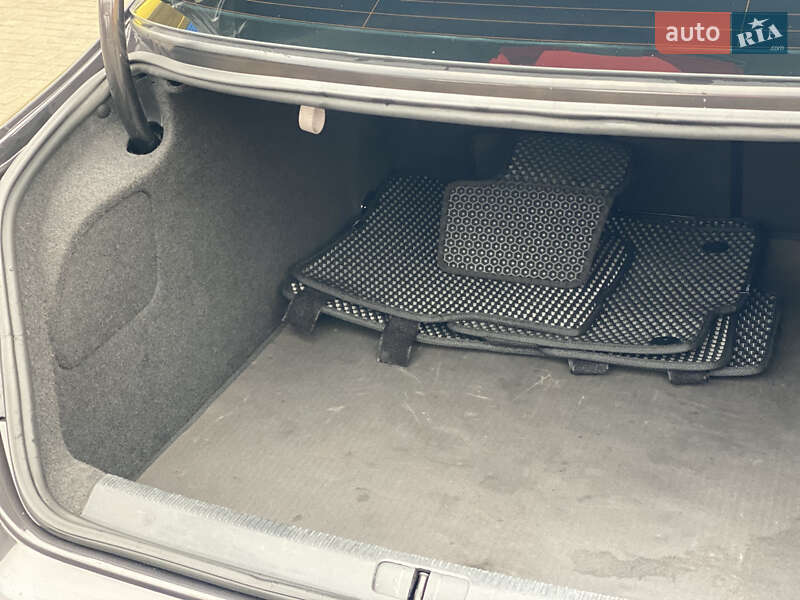 Купе Volkswagen CC / Passat CC 2008 в Умані